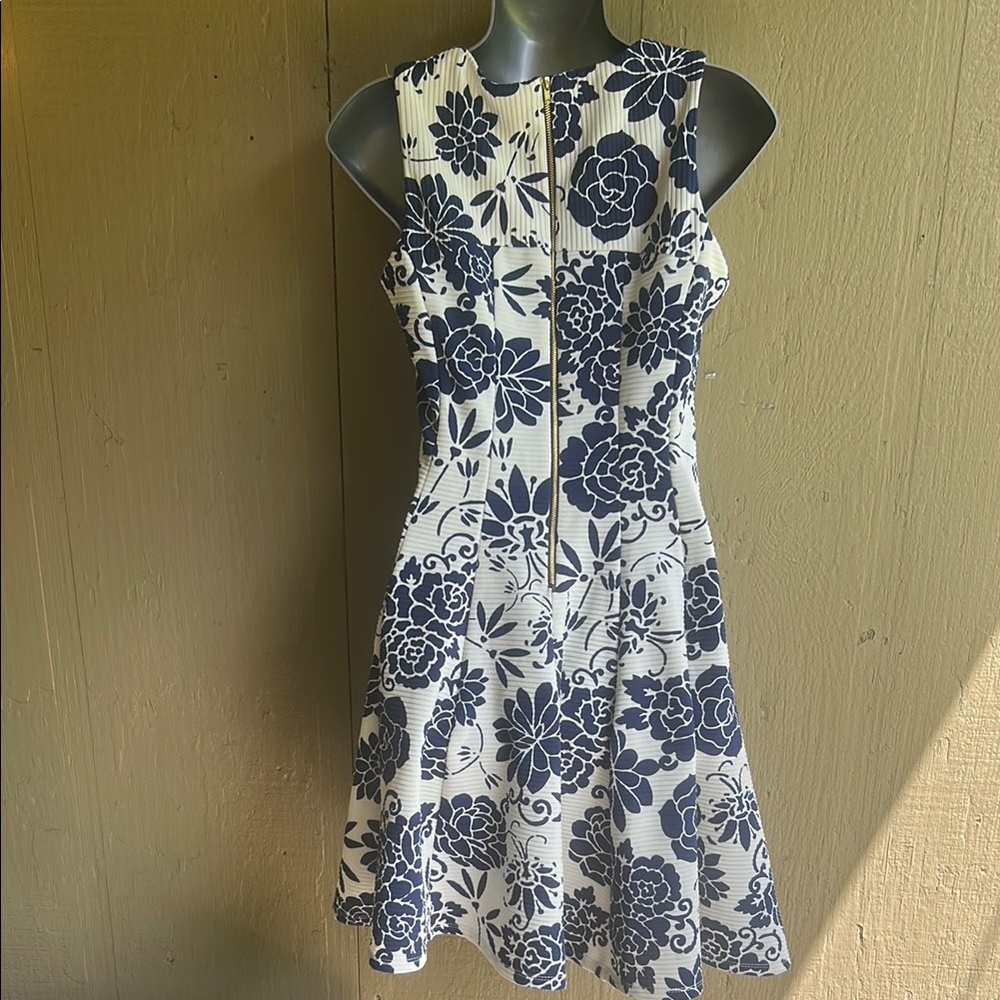 Danny & Nicole Navy and White Floral Print Dress - Picture 5 of 7